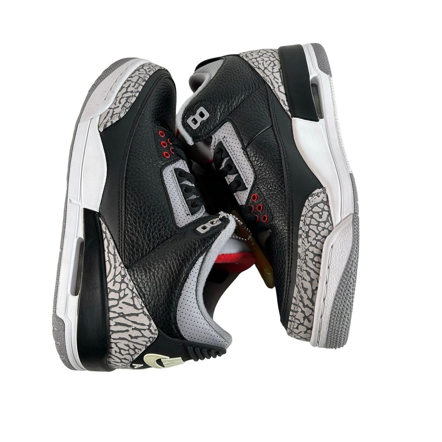 854262 001 Jordan 3 Black Cement 2018 [CONDITIONAL] - 8.5 M (Yellowing Heel Tab)