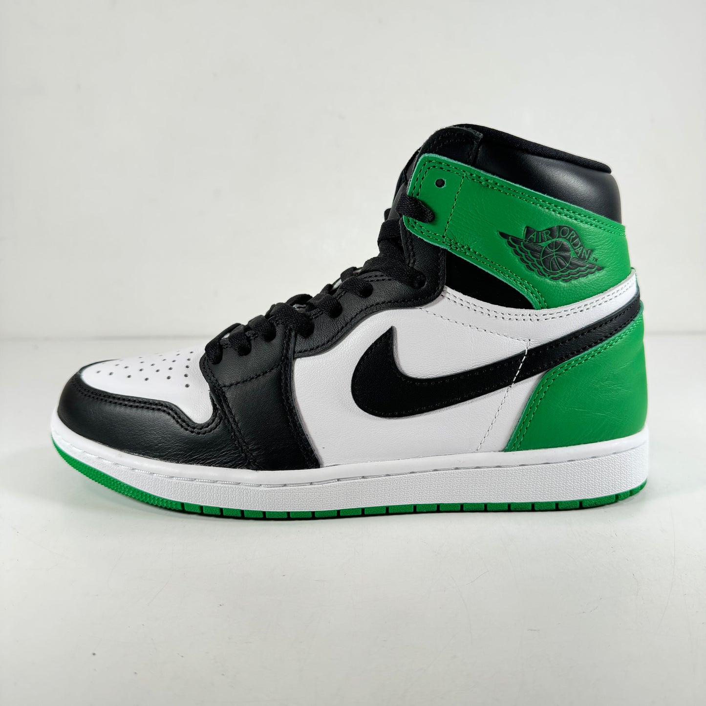 DZ5485 031 Jordan 1 Retro High OG Lucky Green [USED] - 10 M (Used)