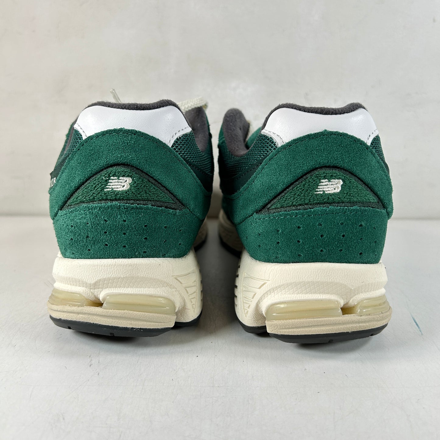 M2002RHB New Balance 2002R Nightwatch Green [USED] - 8.5 M (Used)