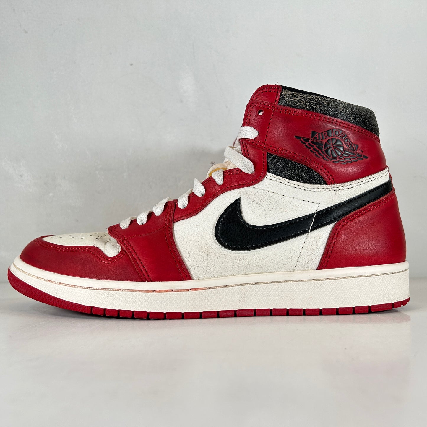 DZ5485 612 Jordan 1 Retro High OG Chicago Lost And Found [USED] - 9.5 M (Used2)