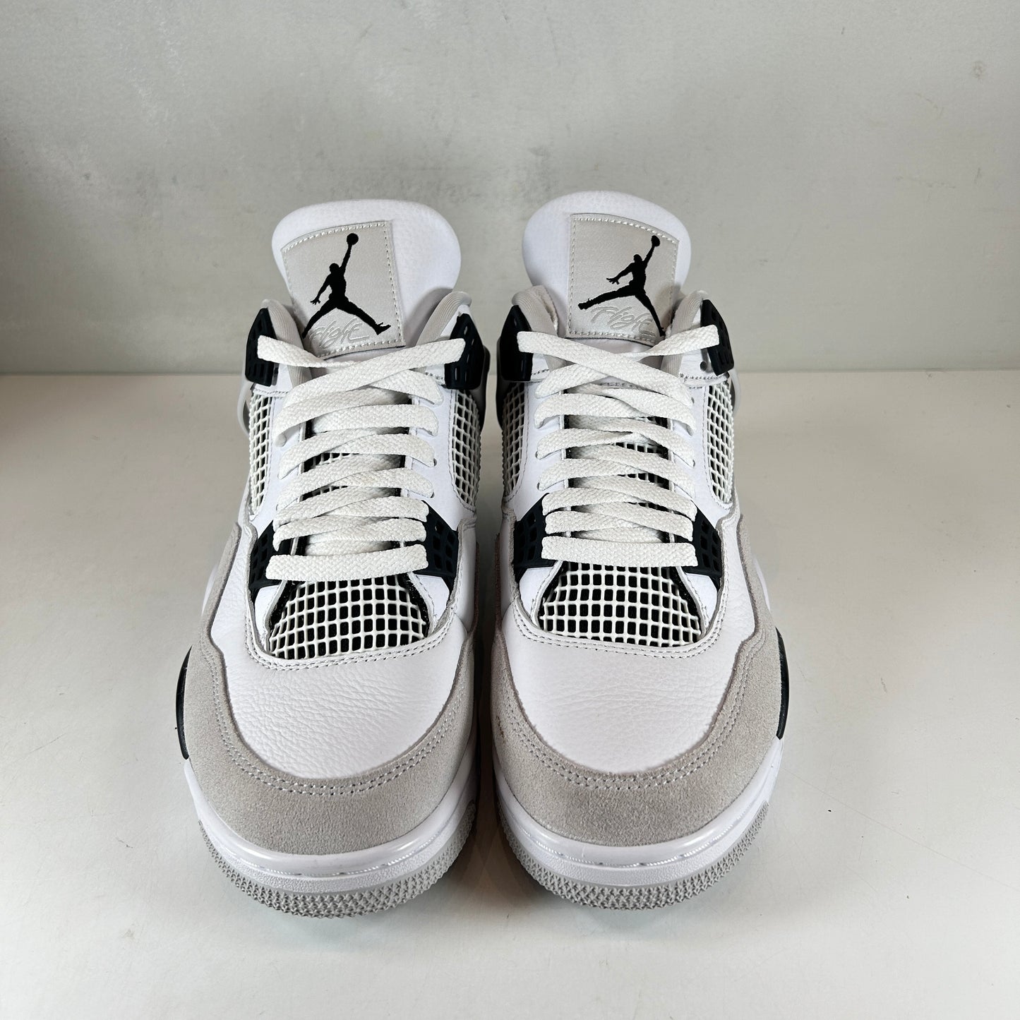 DH6927 111 Jordan 4 Retro Militar Negro