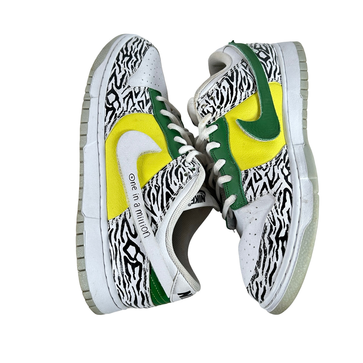 DR7305 100 Nike Dunk Low Doernbecher Zoe [USED] - 9.5 M (Used) (No Box)
