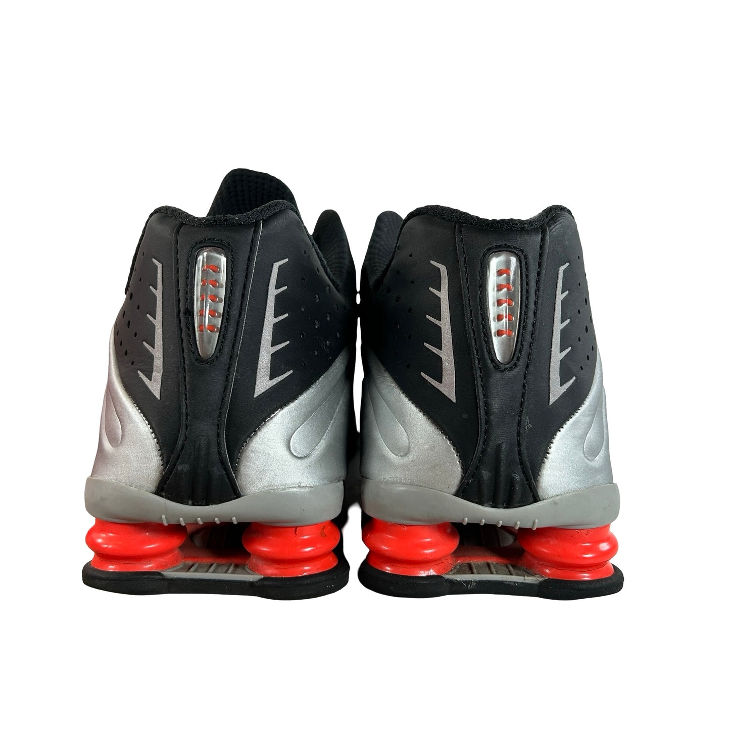 HQ1988 002 Nike Shox R4 Black Metallic Silver (2025) [USED] - 11 M (Used6)