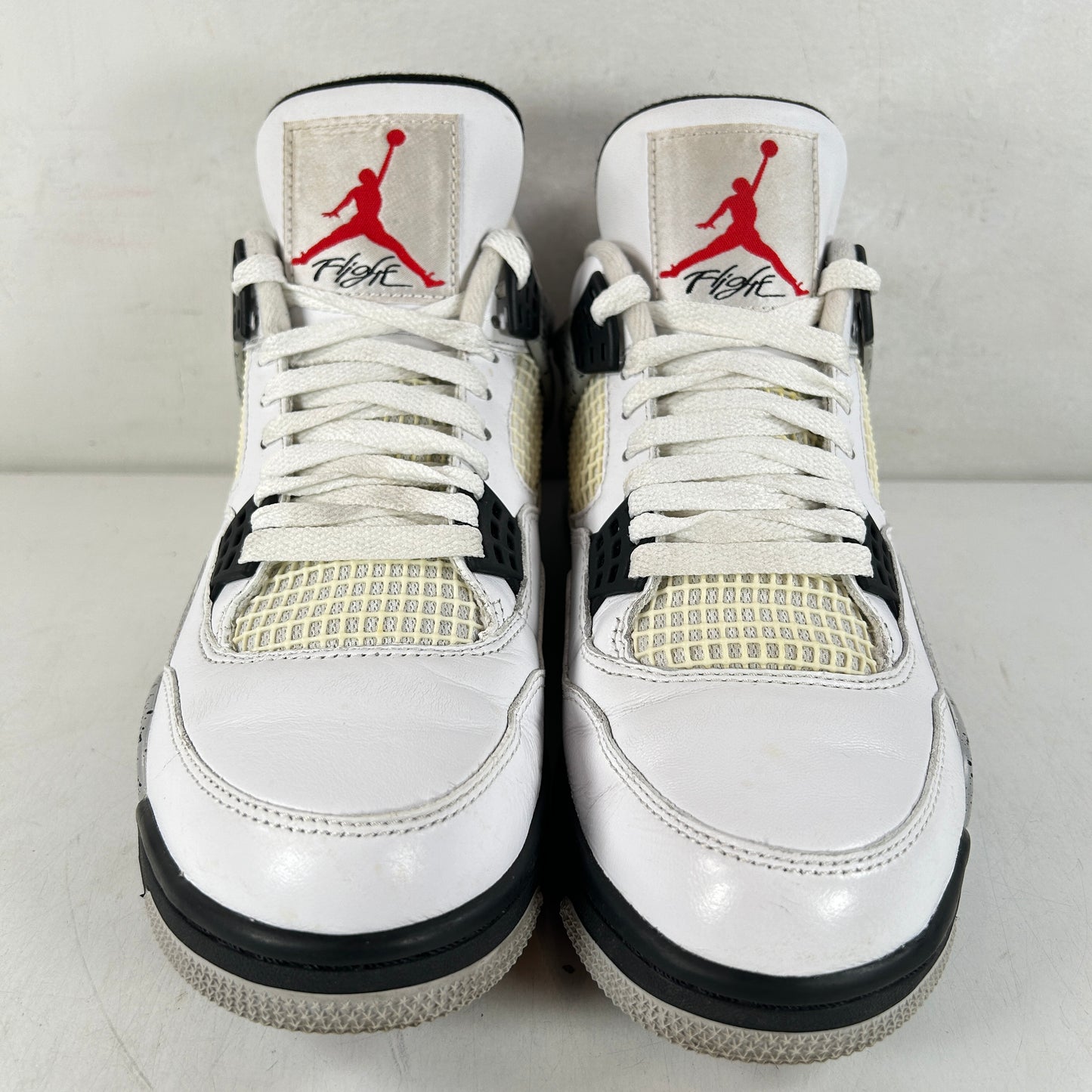840606 192 Jordan 4 White Cement [USED] - 8.5 M (Used) (Replace Box)