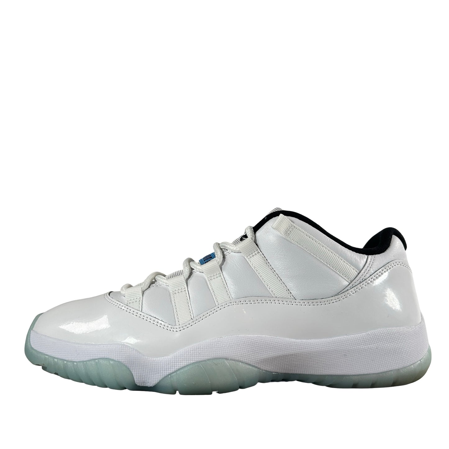 AV2187 117 Jordan 11 Bajo Leyenda Azul