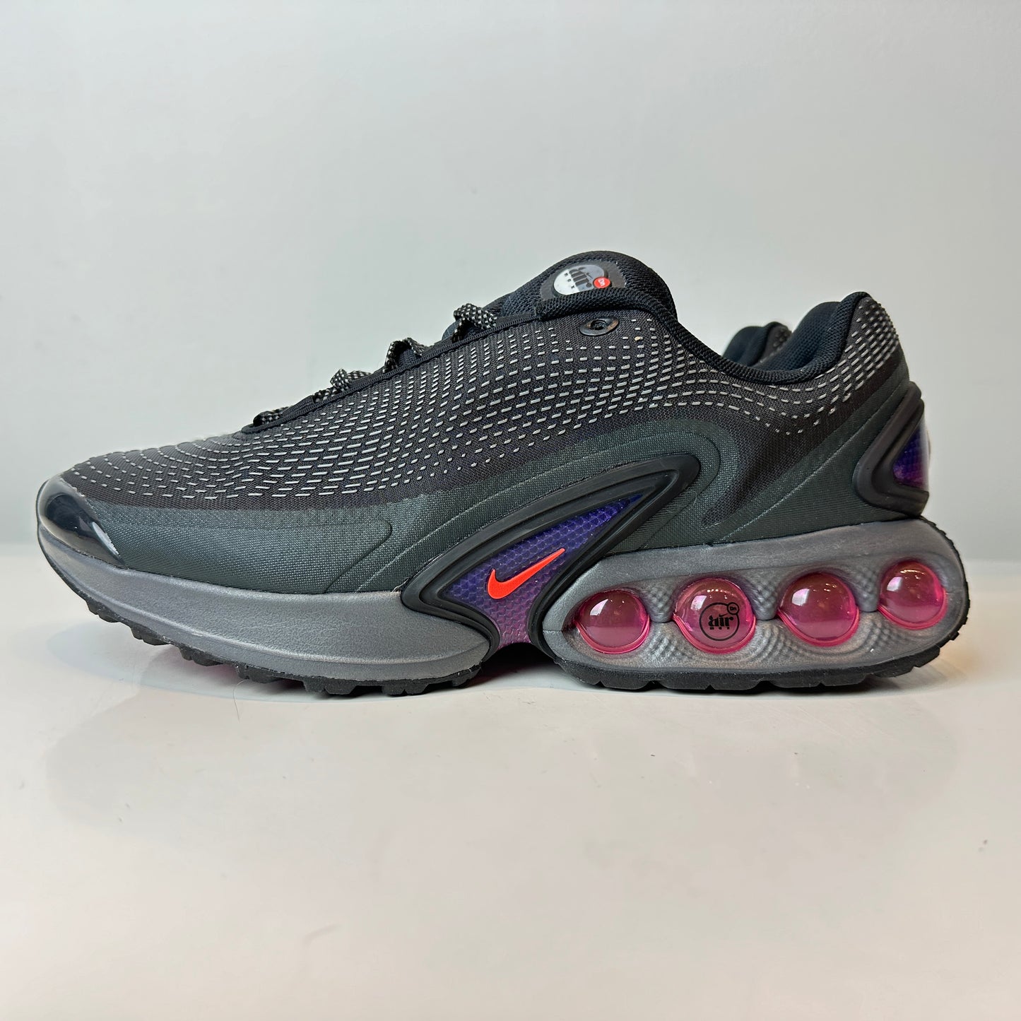 DV3337 008 Nike Air Max Dn All Night [USED] - 8 M (Used)