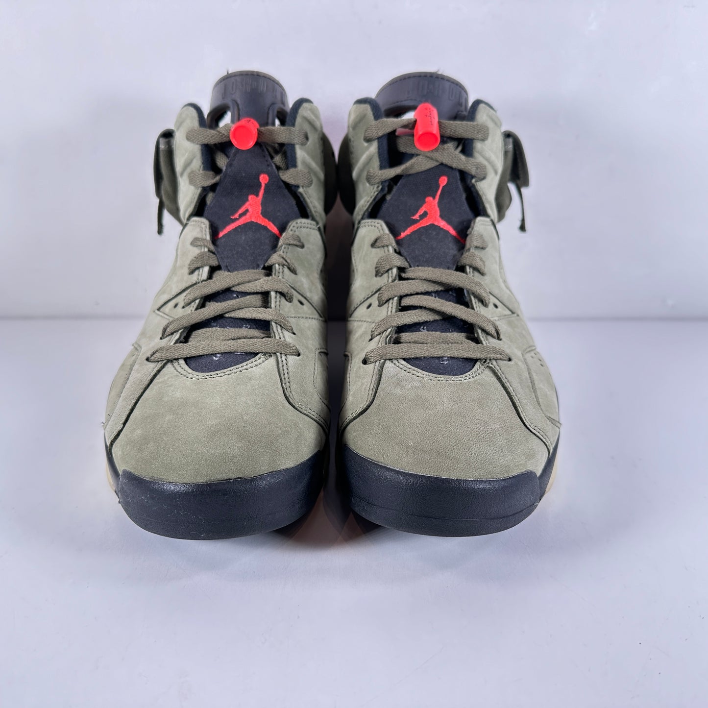 CN1084 200 Jordan 6 Retro Travis Scott [USED] - 9 M (Used)
