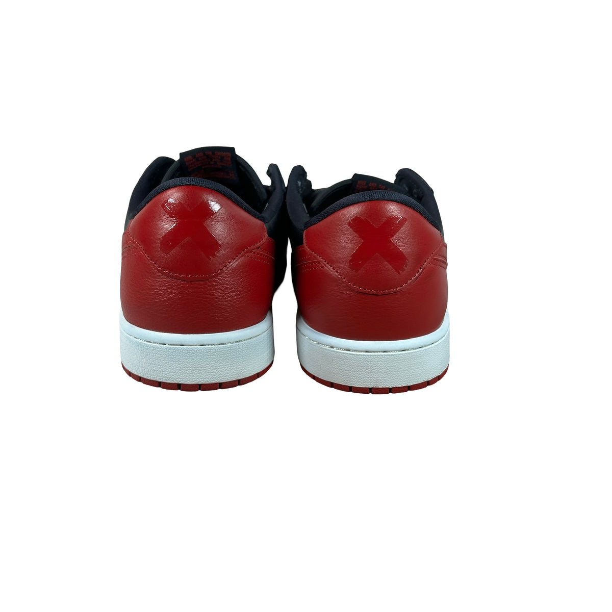 IW6276 001 Air Jordan 1 Retro Low OG Banned [USED] - 12 M (Used)