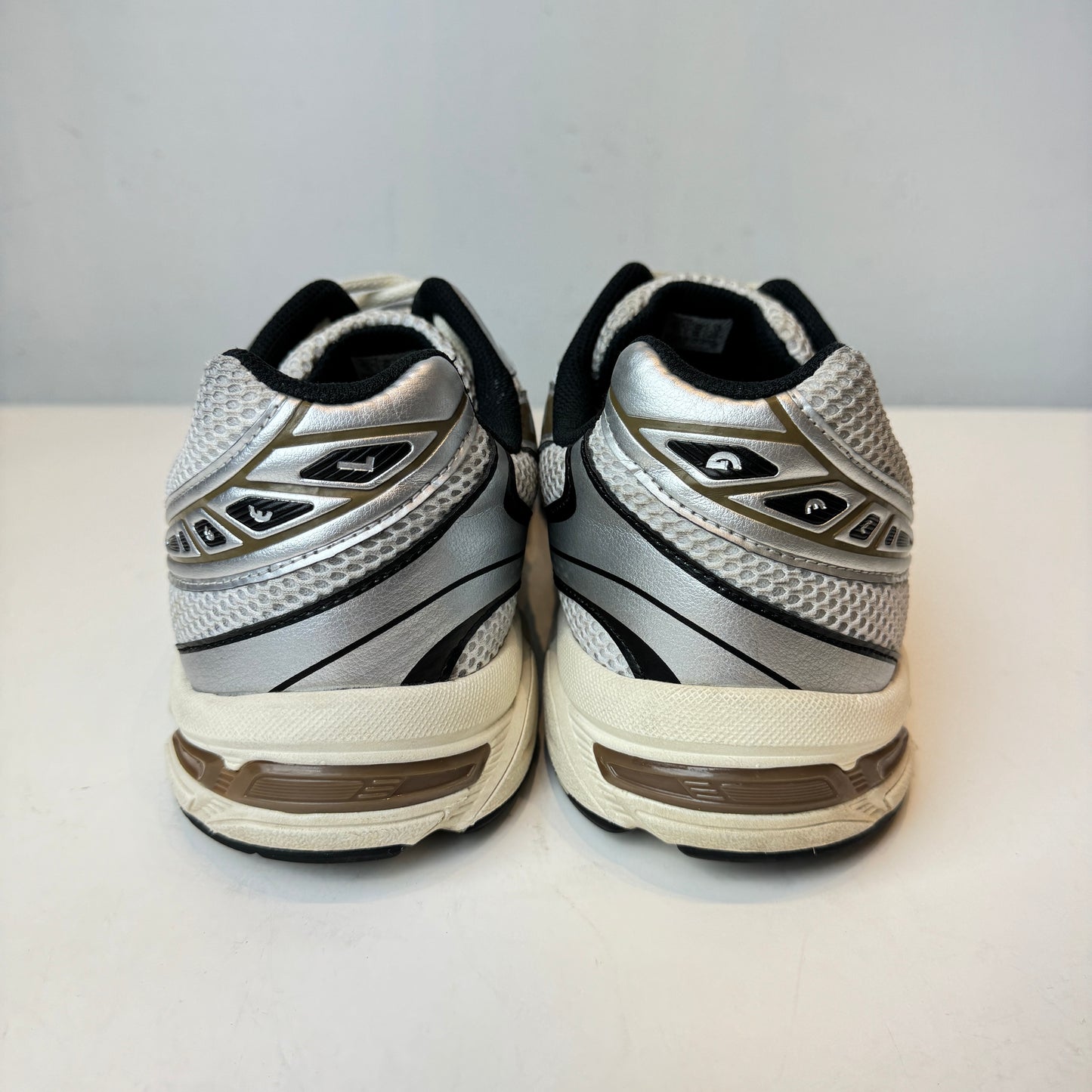 1201A256 113 ASICS Gel-1130 White Clay Canyon [USED] - 13 M (Used) (No Box)
