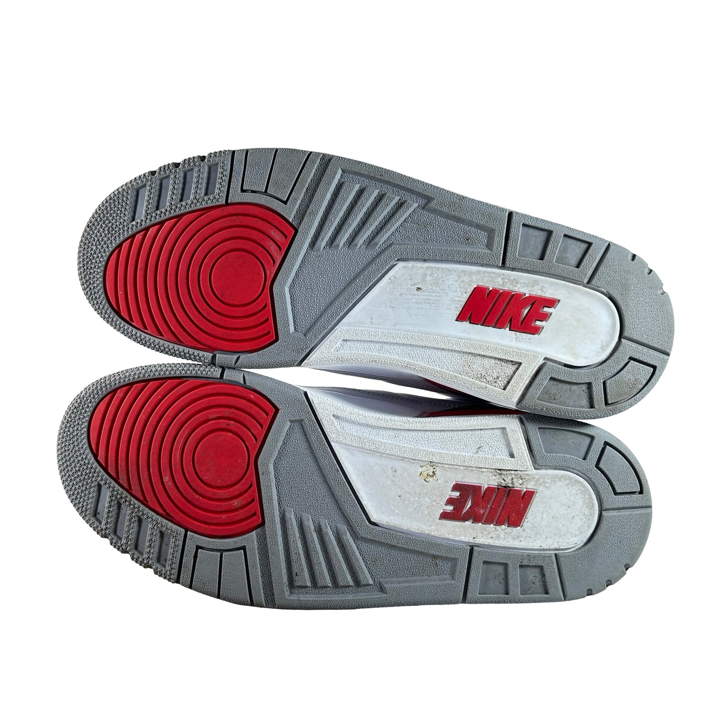 DN3707 160 Jordan 3 Retro Fire Red (2022) [USED] - 9.5 M (Used11)