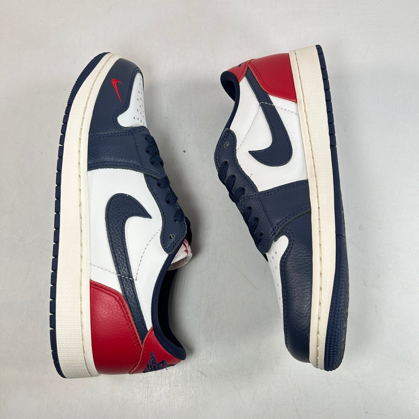 HQ2993 100 Jordan 1 Retro Low OG Howard University [USED] - 9 M (Used)