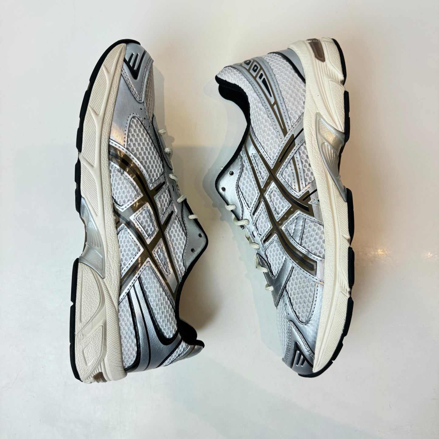 1201A256 113 ASICS Gel-1130 White Clay Canyon [USED] - 9.5 M (Used) (No Box)