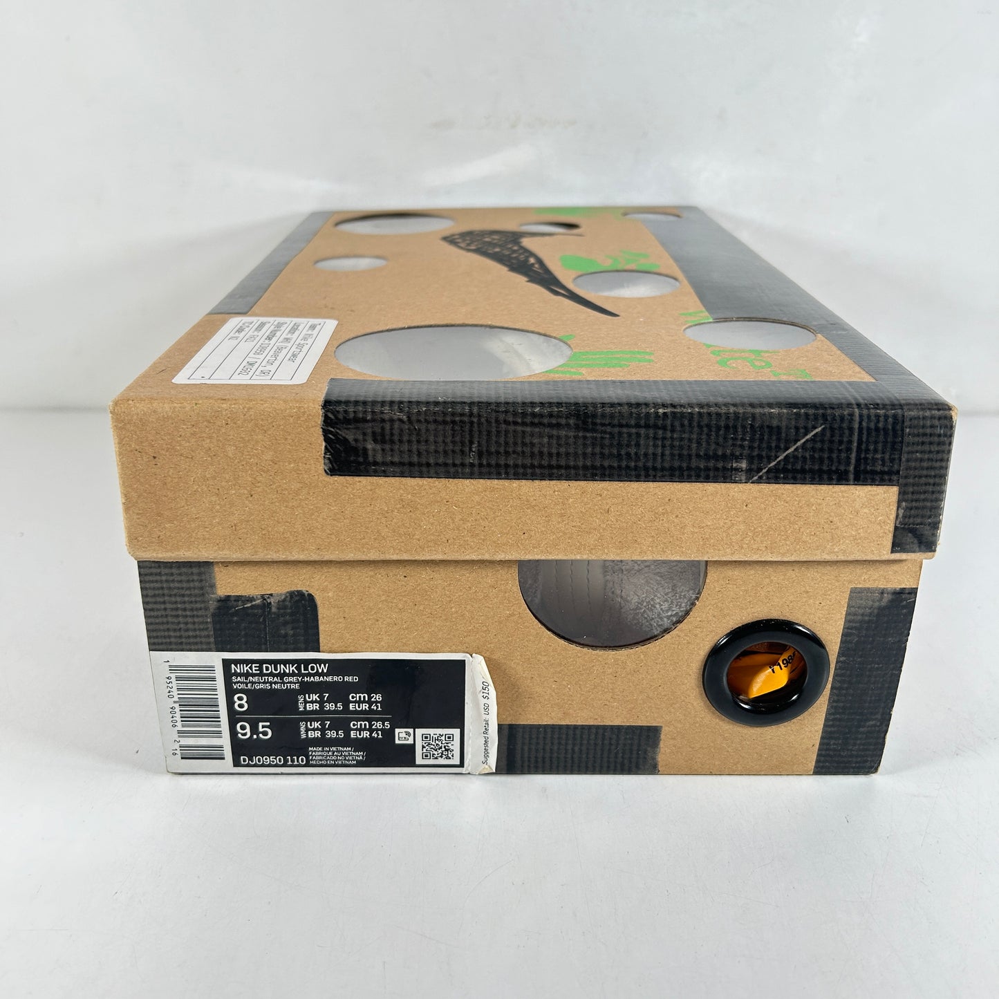 DJ0950 110 Nike Dunk Low Blanco roto Lote 13