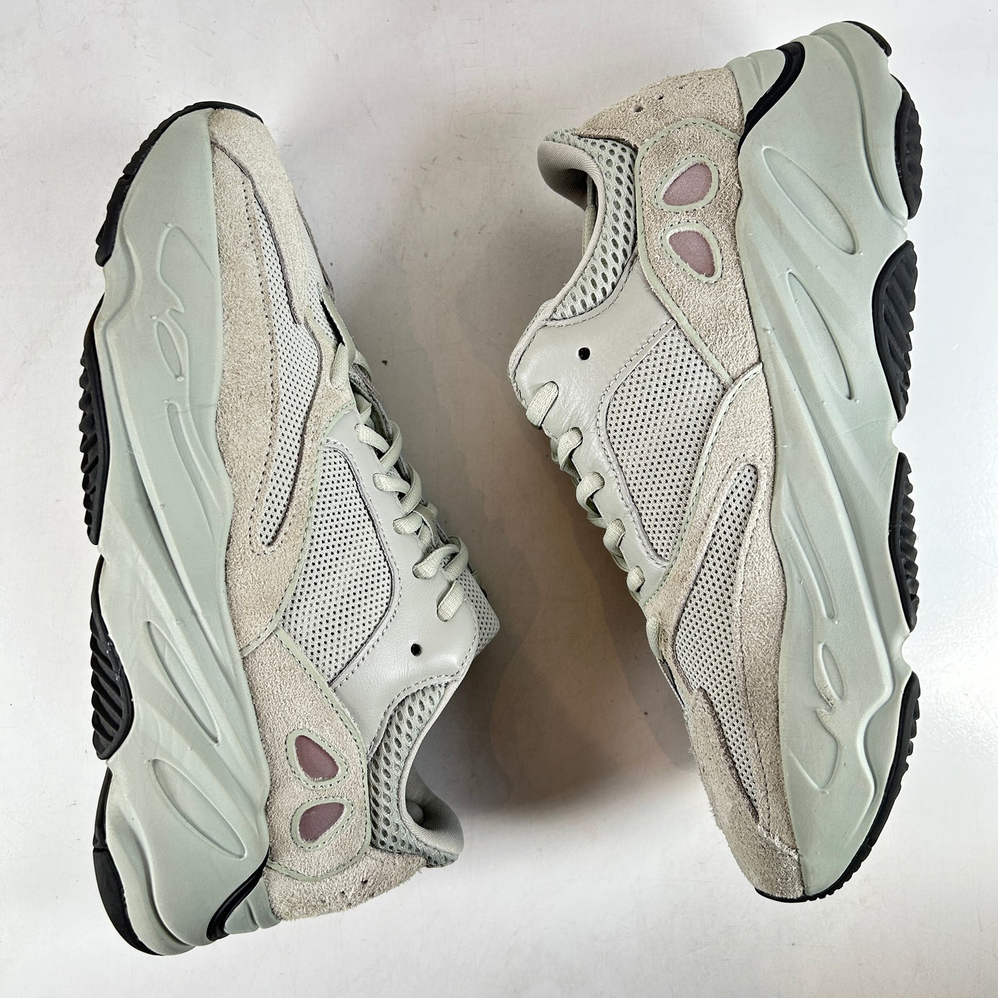 EG7487 adidas Yeezy Boost 700 Salt [USED] - 8.5 M (Used)