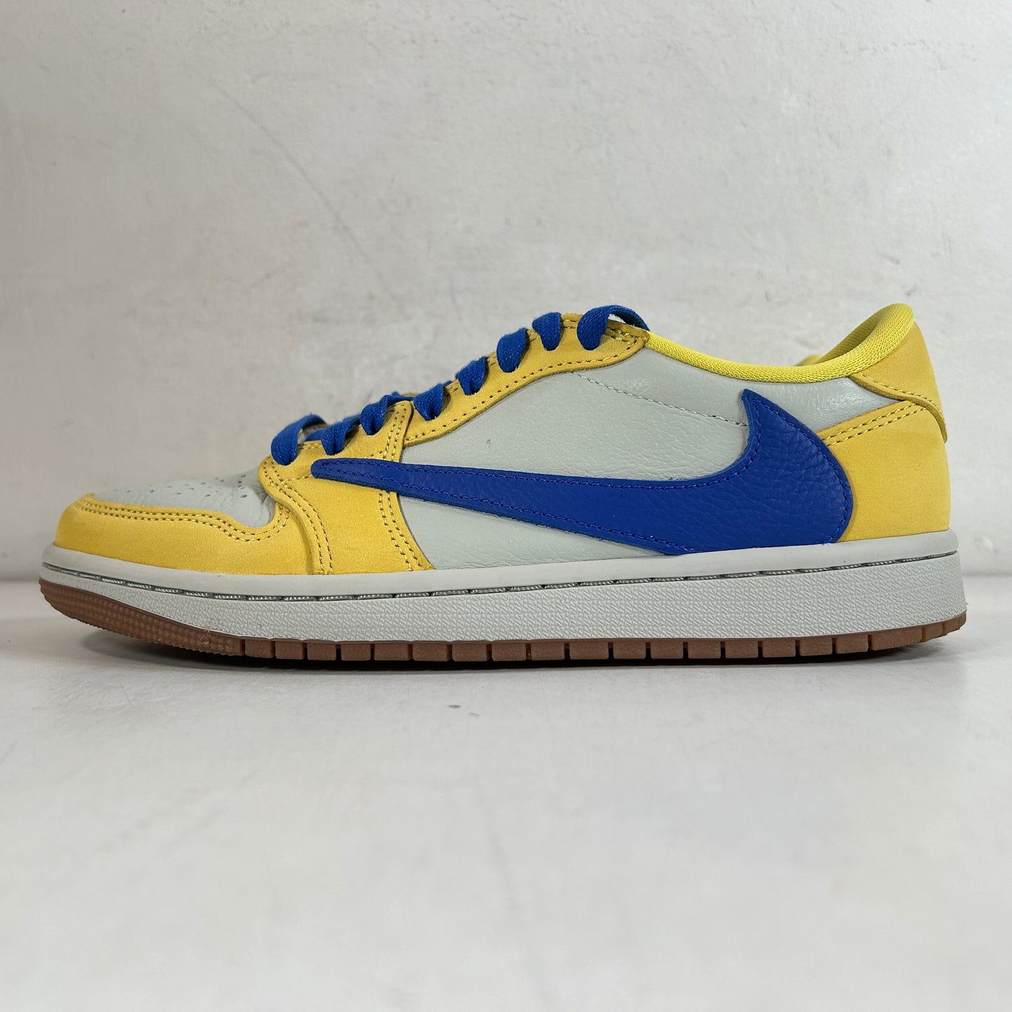 DZ4137 700 Jordan 1 Retro Low OG SP Travis Scott Canary (Women's) [USED] - 7 W (USED)