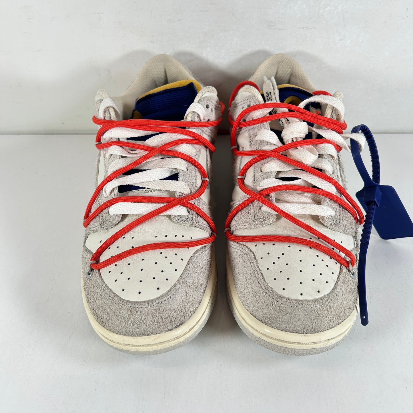 DJ0950 110 Nike Dunk Low Blanco roto Lote 13