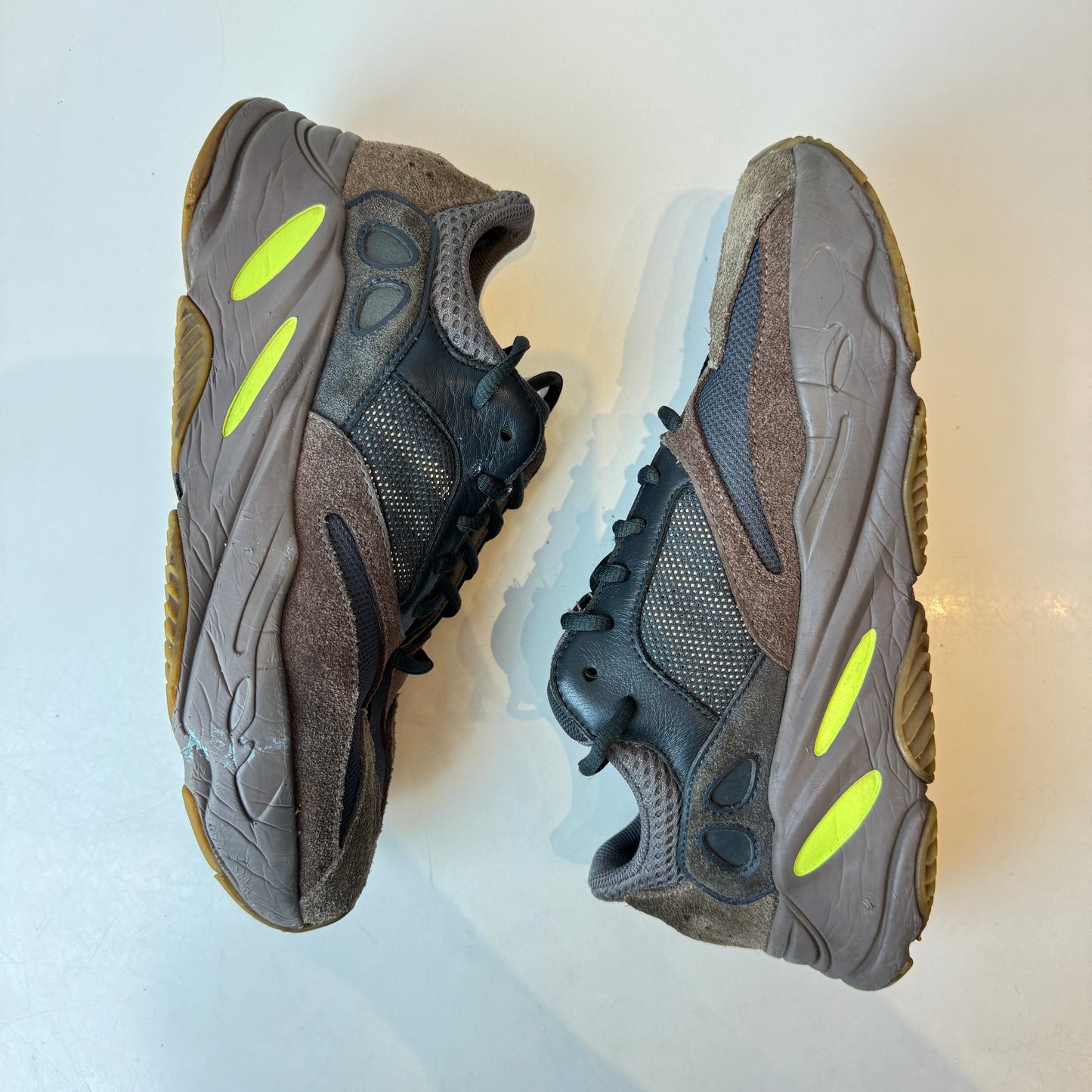 EE9614 Yeezy Boost 700 Mauve [USED] - 9 M (Used)