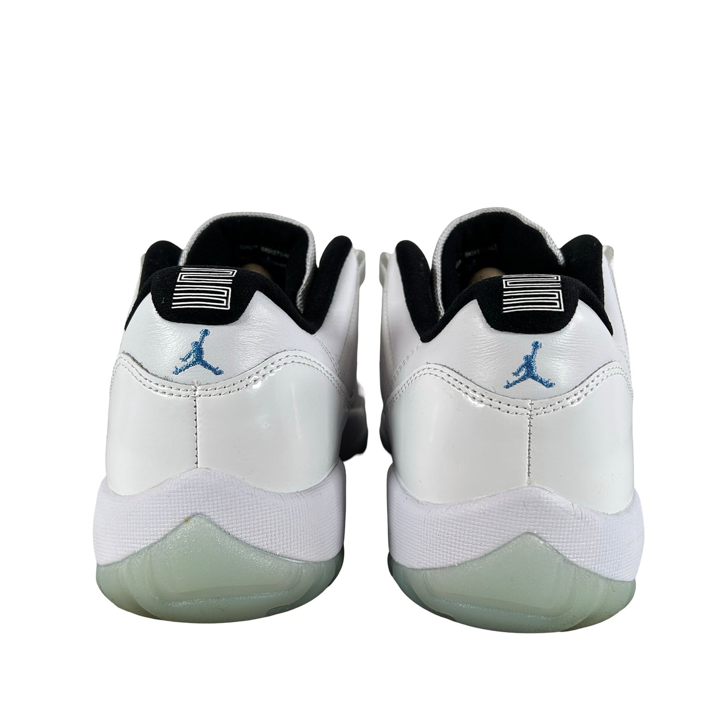 AV2187 117 Jordan 11 Bajo Leyenda Azul