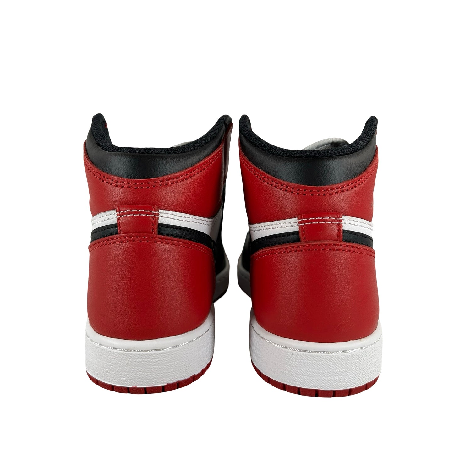 575441 125 Jordan 1 Retro Black Toe (2016) (GS) [CONDITIONAL] - 4 Y (Yellowing Toe Box)