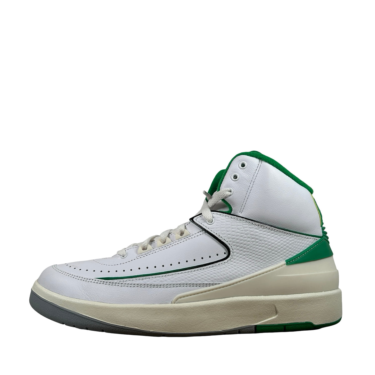 DR8884 103 Jordan 2 Retro Lucky Green - 9.5 M (Used3)