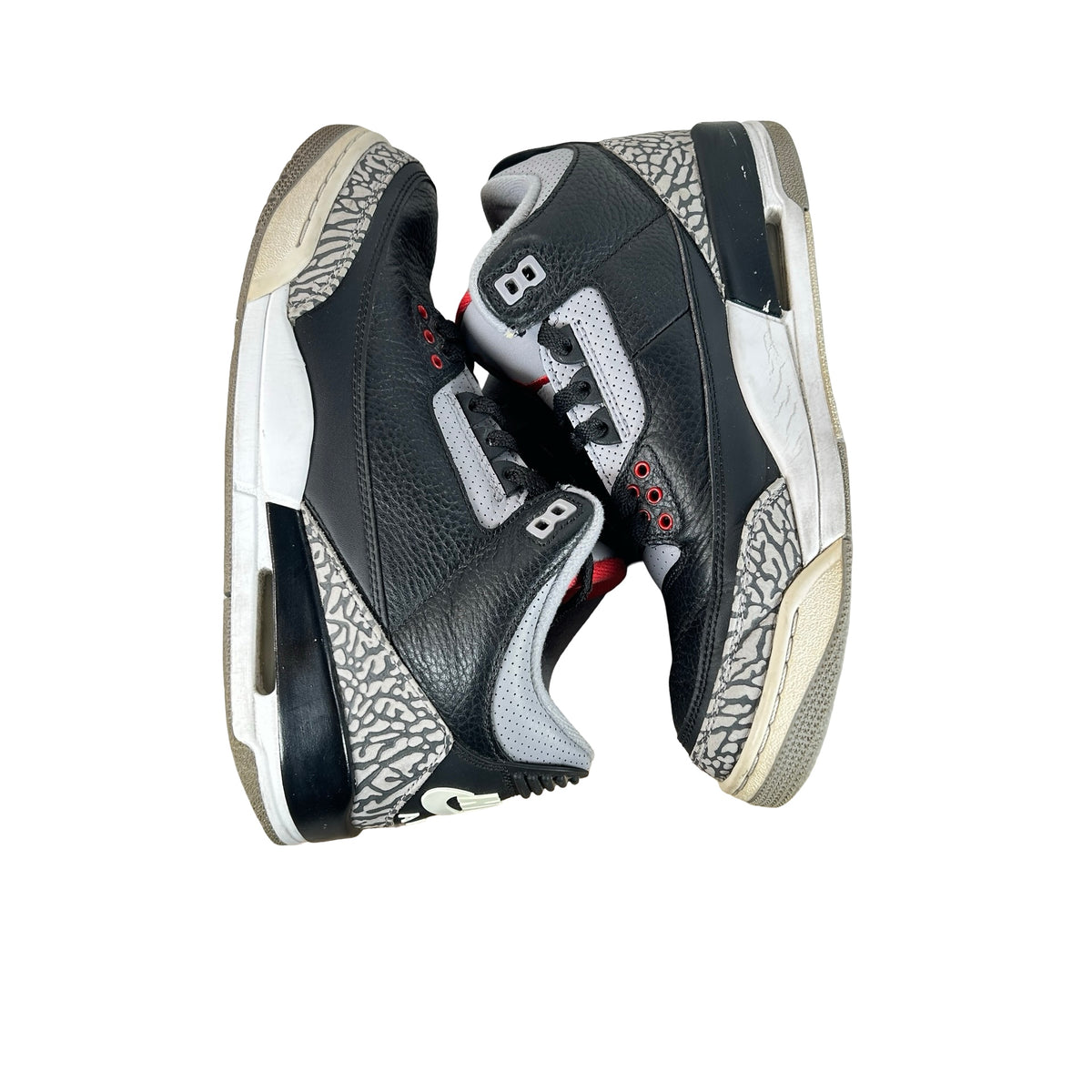 854262 001 Jordan 3 Black Cement 2018 [USED] - 8.5 M (Used11)