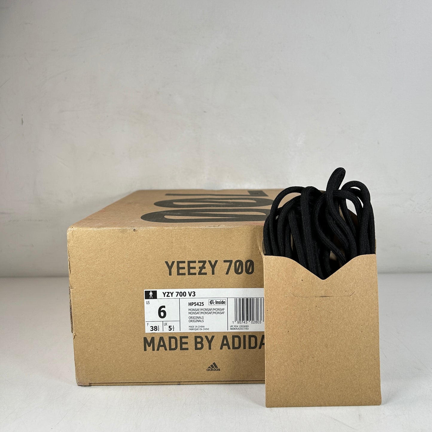 HP5425 adidas Yeezy 700 V3 Mono Safflower [USED] - 6 M (Used)