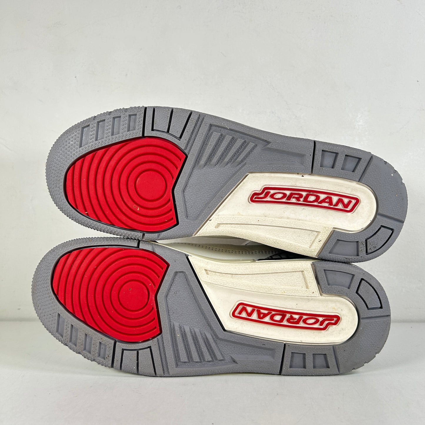 DM0967 100 Jordan 3 Retro White Cement Reimagined (GS) [USED] - 5.5 Y (Used2)