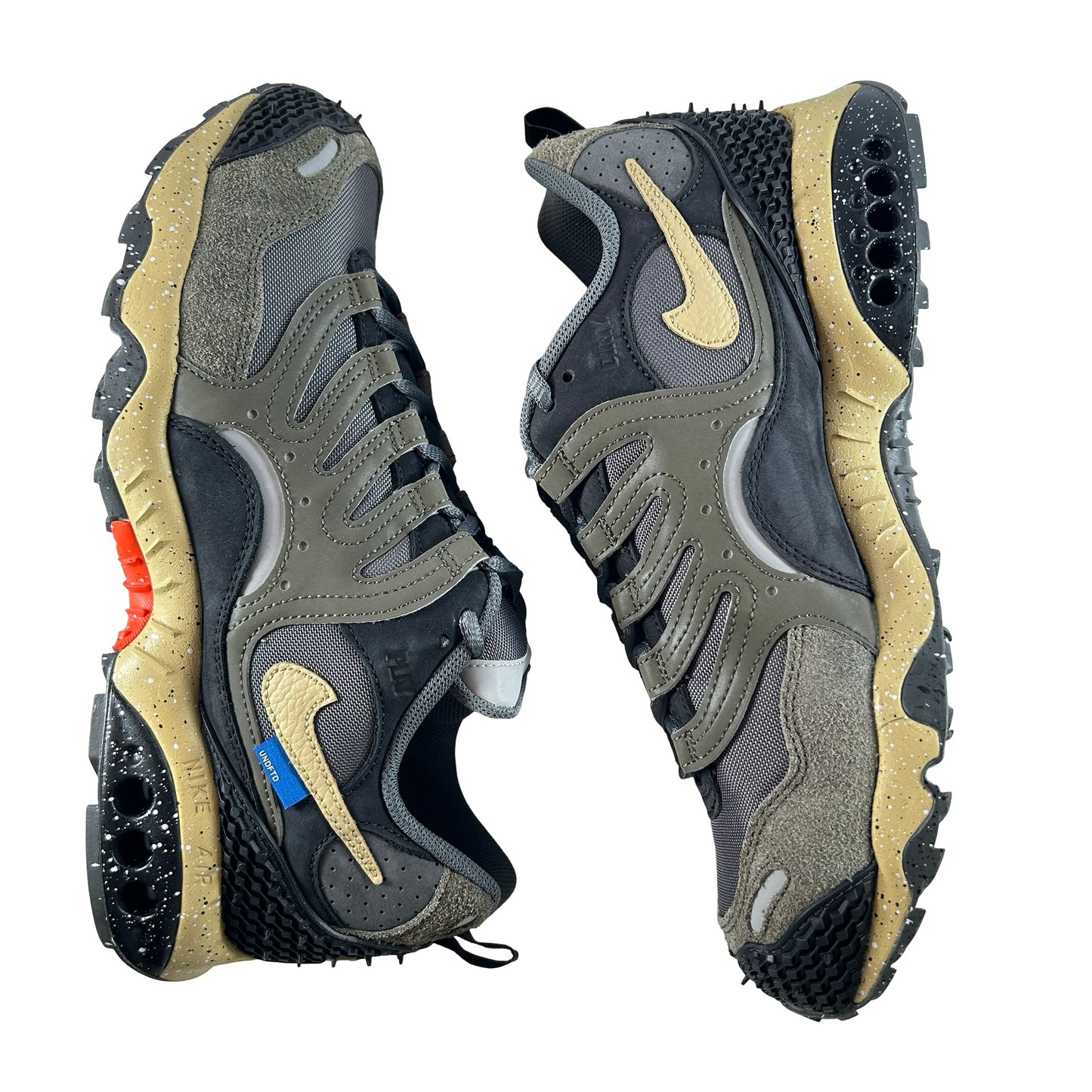 FN7546 300 Undefeated x Air Terra Humara 'Cargo Khaki' [USED] - 11 M (Used)