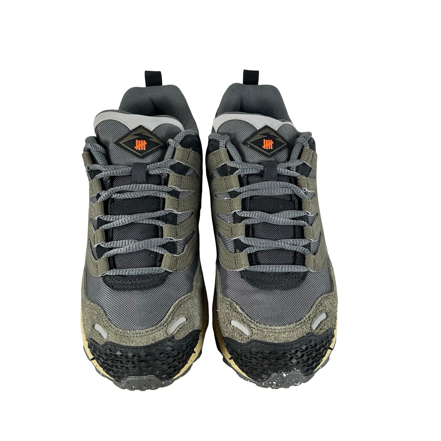 FN7546 300 Undefeated x Air Terra Humara 'Cargo Khaki' [USED] - 7.5 M (Used)