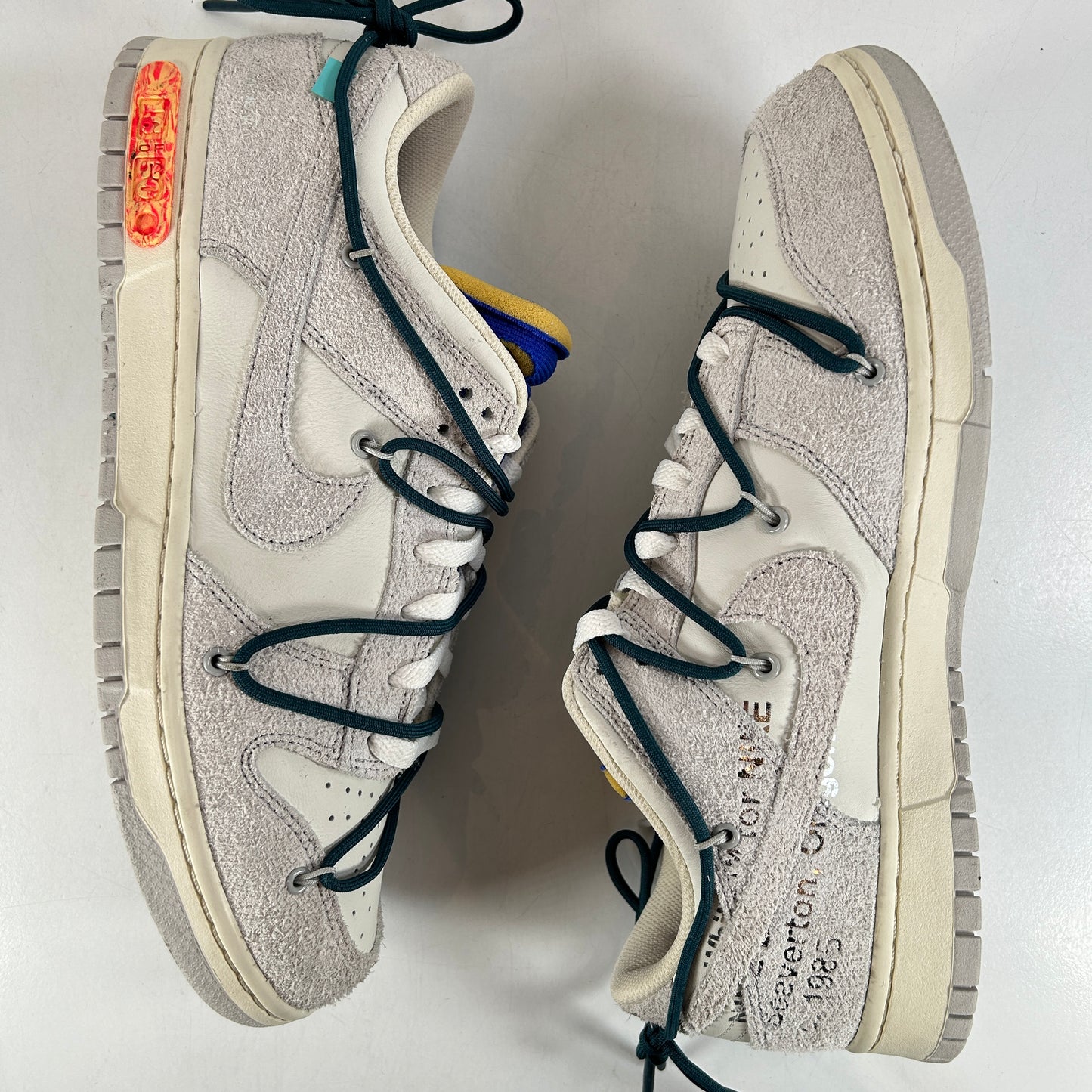 DJ0950 111 Nike Dunk Low Off-White Lot 16 [USED] - 12 M (Used)