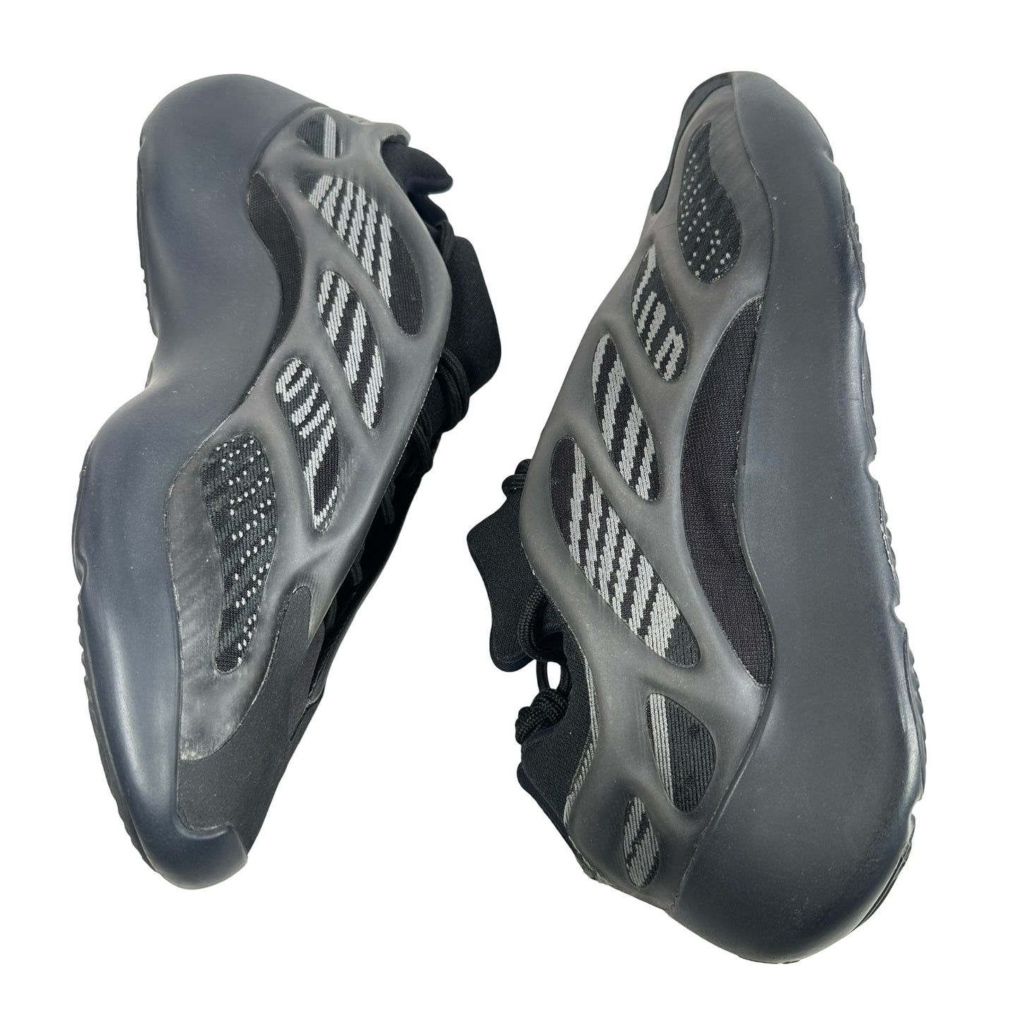 H67799 adidas Yeezy 700 V3 Alvah [USED] - 10.5 M (Used)