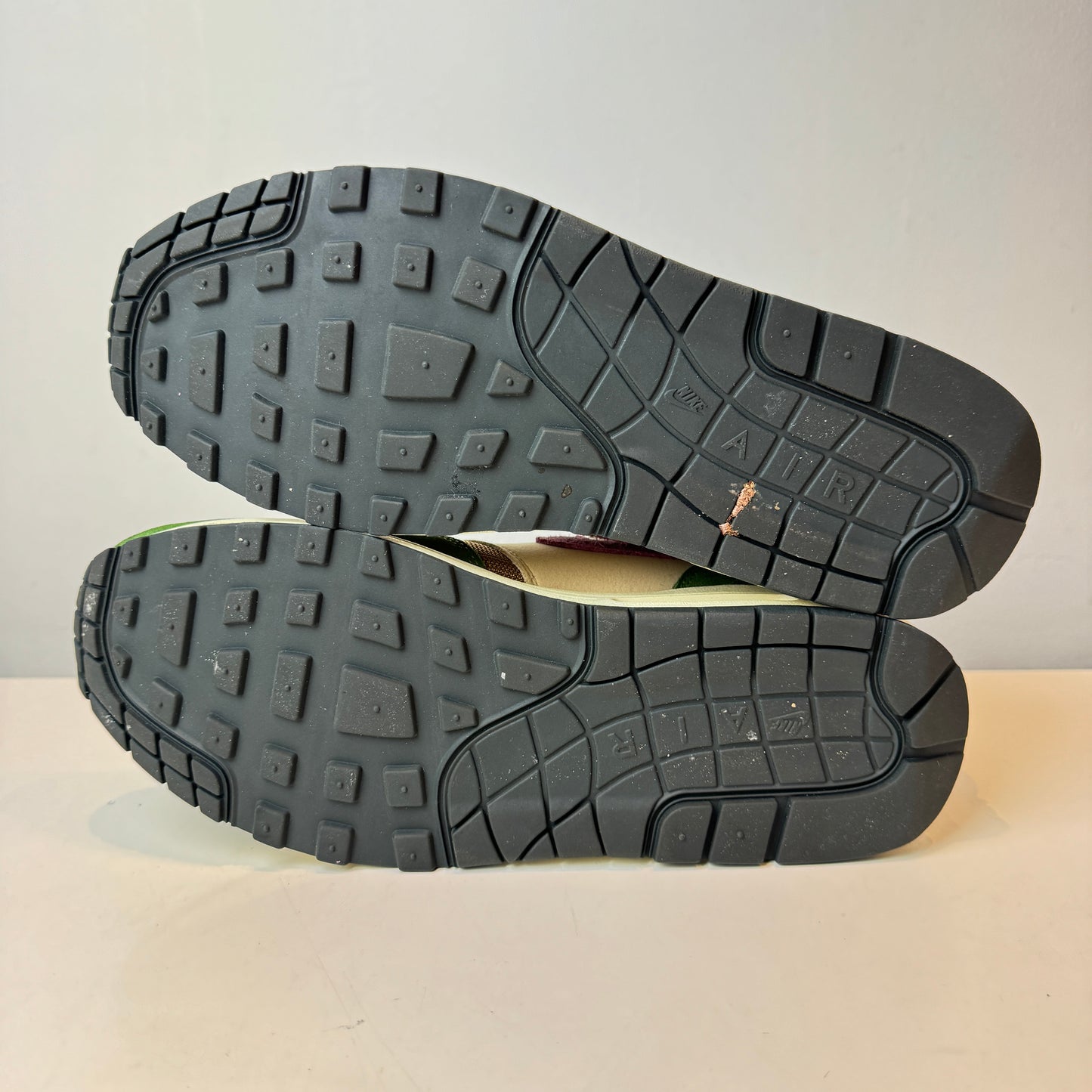 DR9773 300 Nike Air Max 1 SH Treeline [USED] - 11 M (Used)