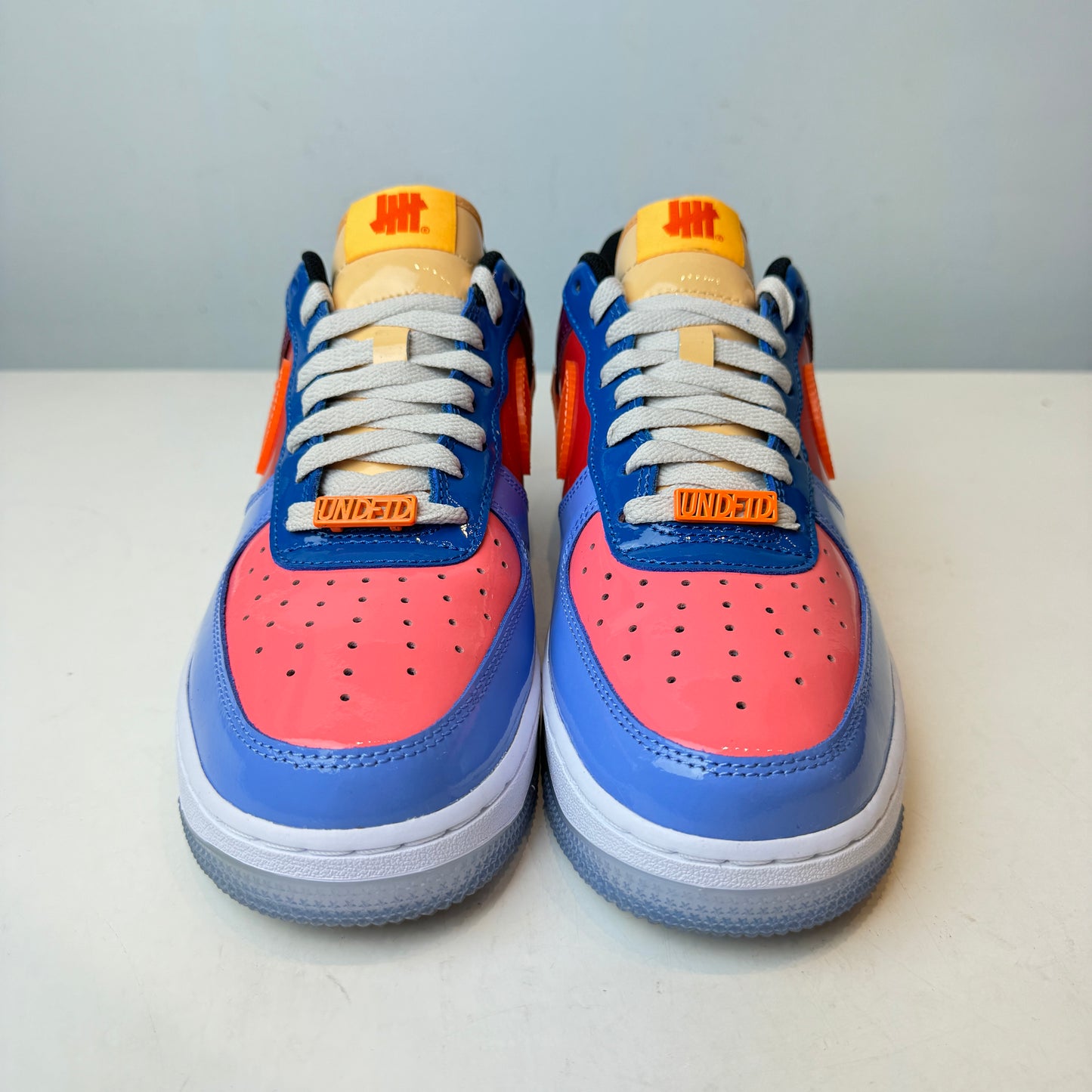 DV5255 400 Nike Air Force 1 Low SP UNDFTD Patente múltiple