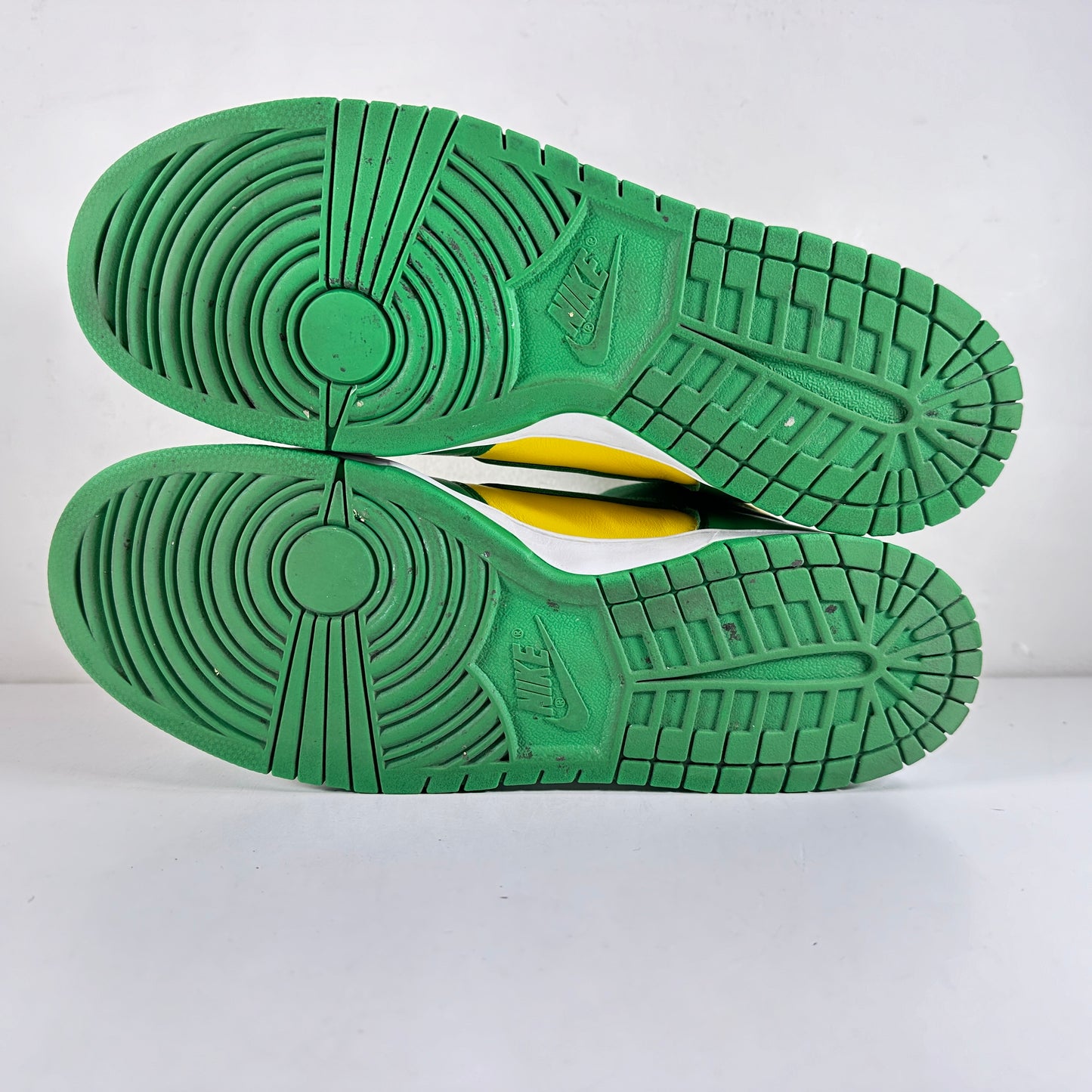 DN3741 700 Nike SB Dunk High Supreme By Any Means Brazil [USED] - 11.5 M (Used)