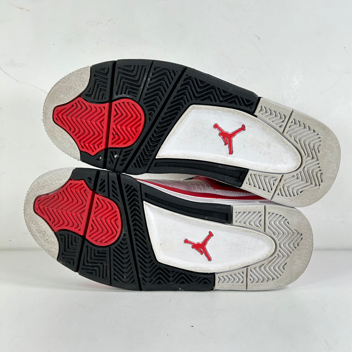 408452 161 Jordan 4 Retro Red Cement (GS) [USED] - 5.5 Y (Used)