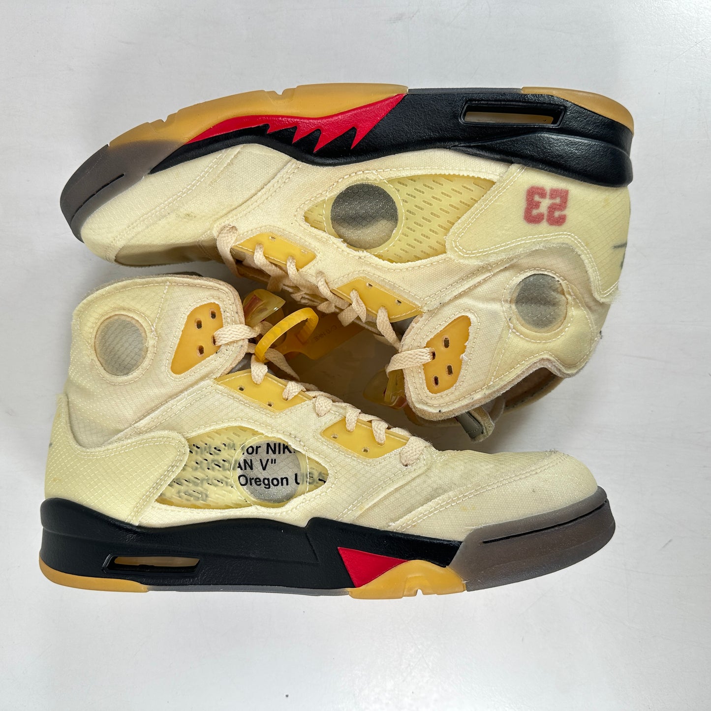 DH8565 100 Jordan 5 Off-White Sail [USED] - 10.5 M (Used)