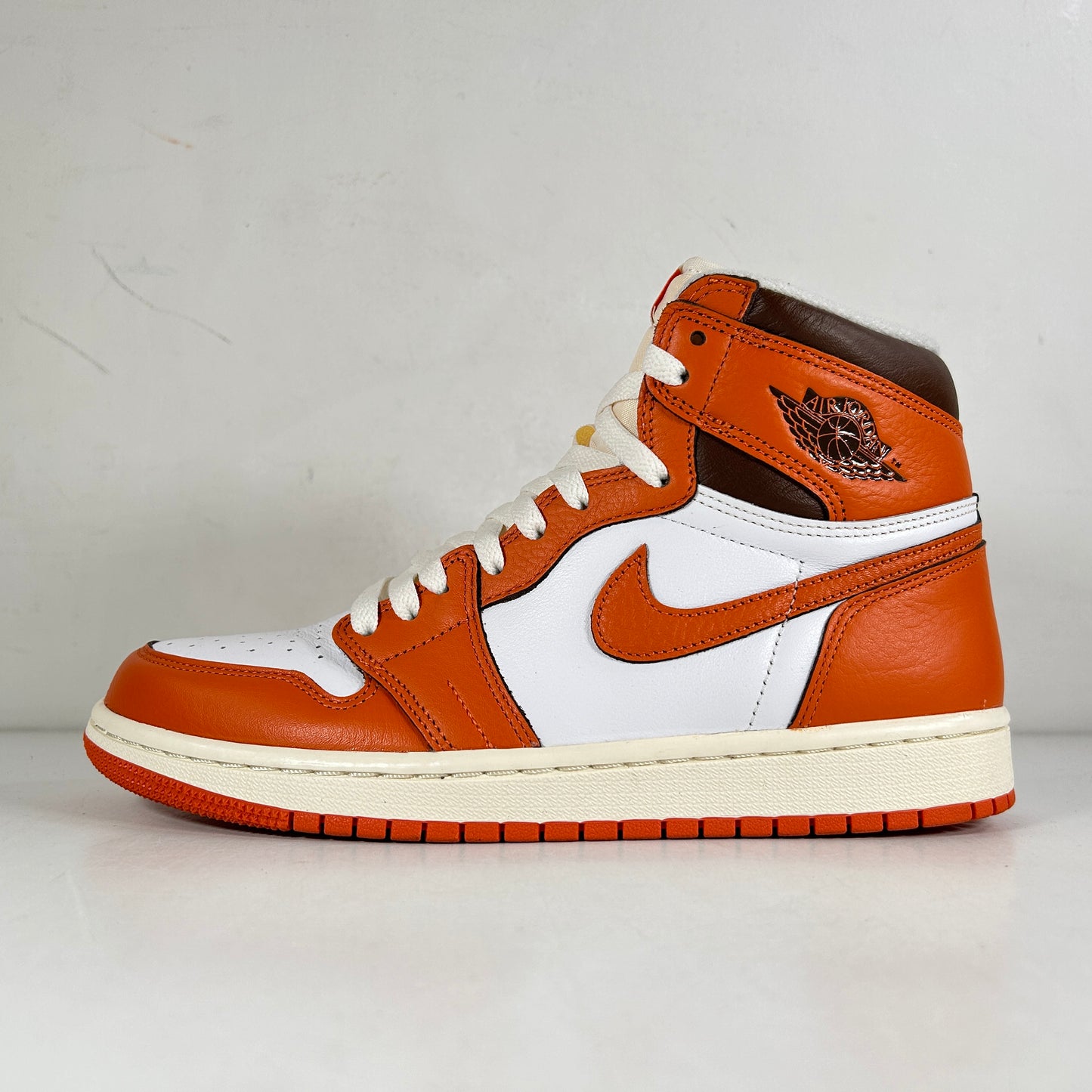 DO9369 101 Jordan 1 Retro High OG Starfish (Women's) [USED] - 9.5 W (Used)