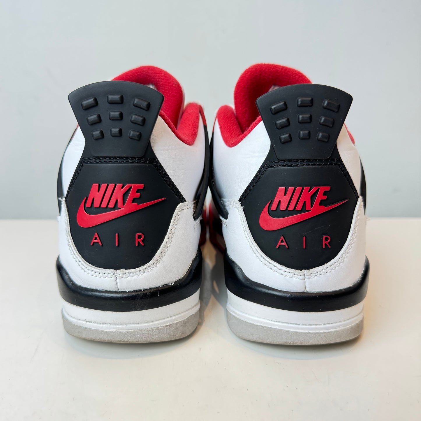 408452 160 Jordan 4 Retro Fire Red (2020) (GS) [USED] - 5 Y (Used) (No Box)