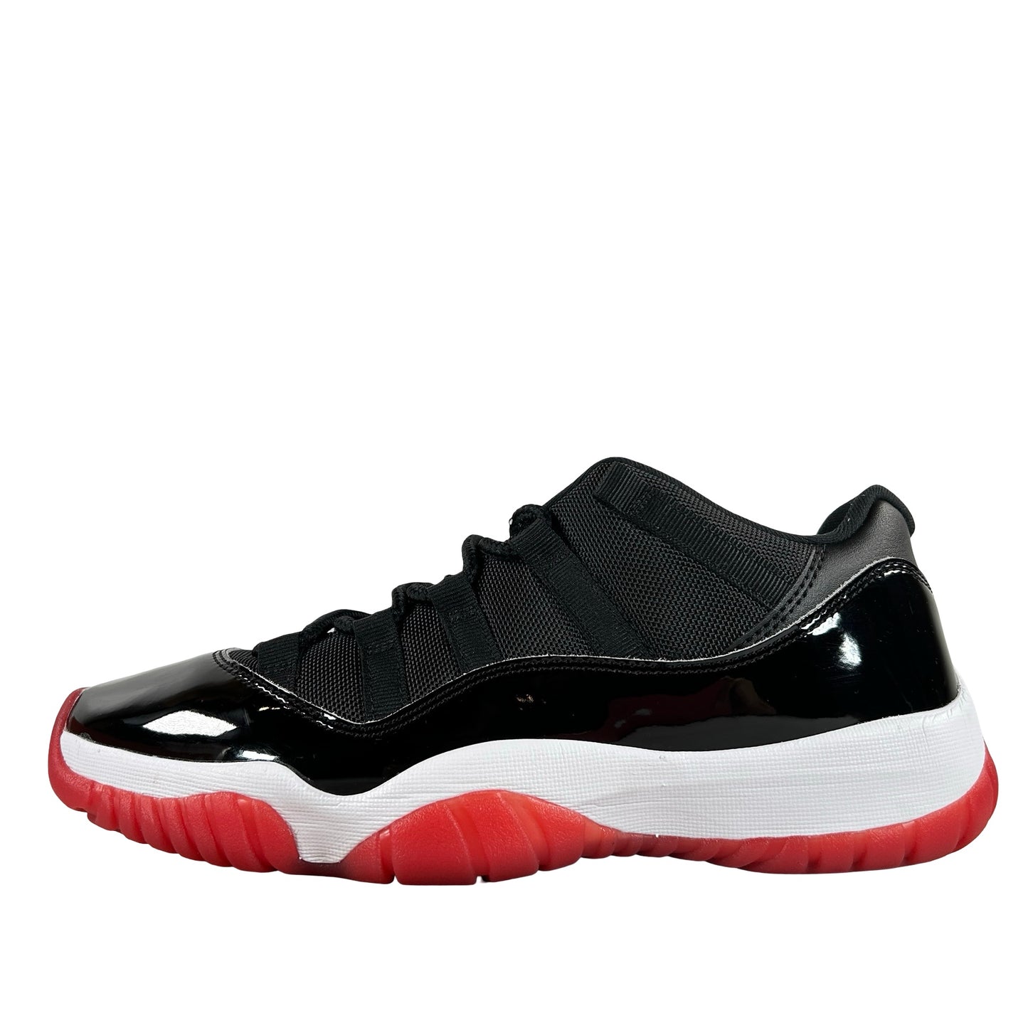 FV5104 006 Jordan 11 Retro Low Bred (2025) - 8.5 M (VNDS)