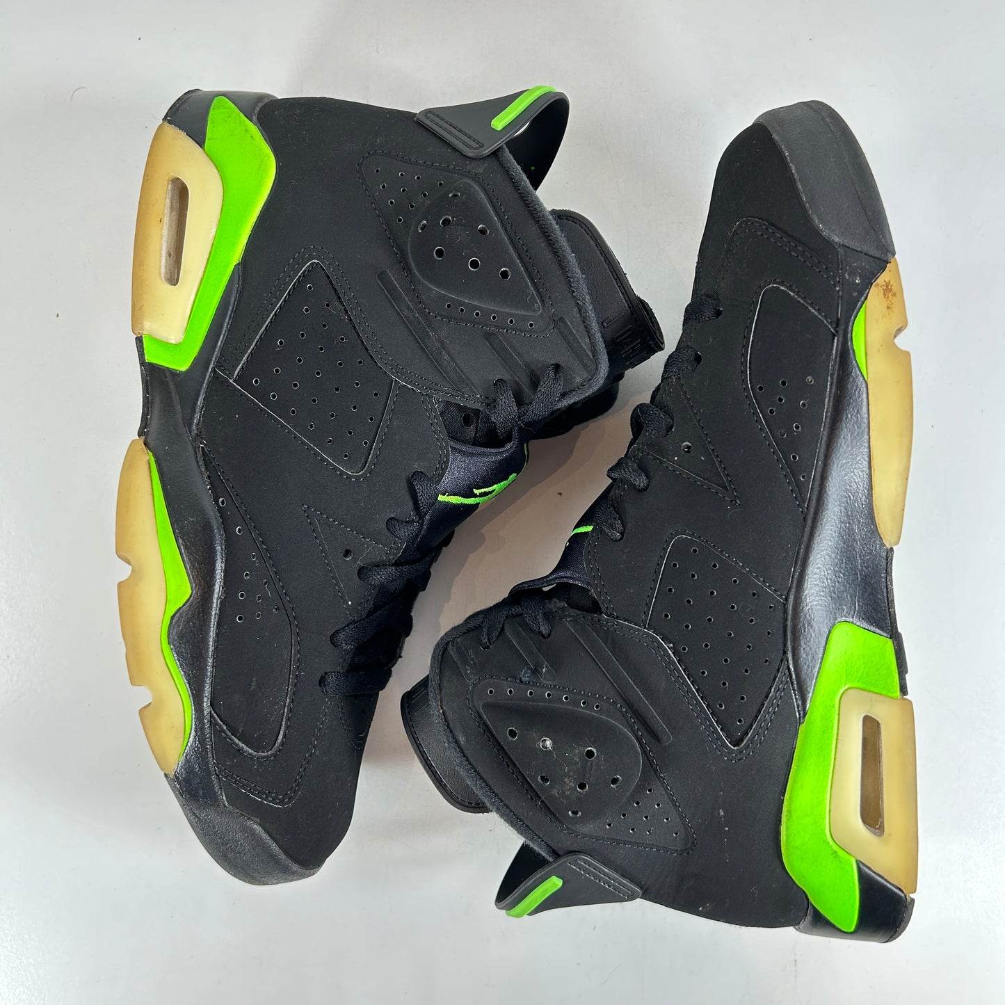 CT8529 003 Jordan 6 Retro Electric Green [USED] - 9.5 M (Used)