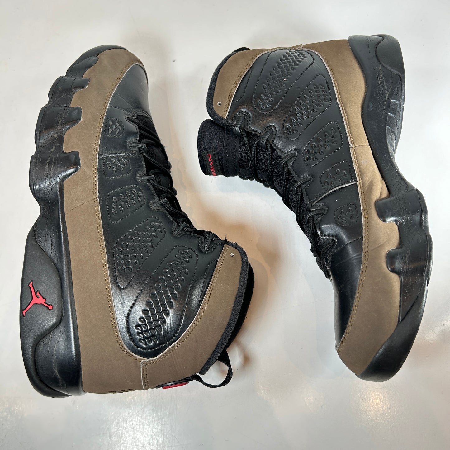 302370 020 Jordan 9 Retro Olive (2012) [USED] - 11 M (Used) (No Box)