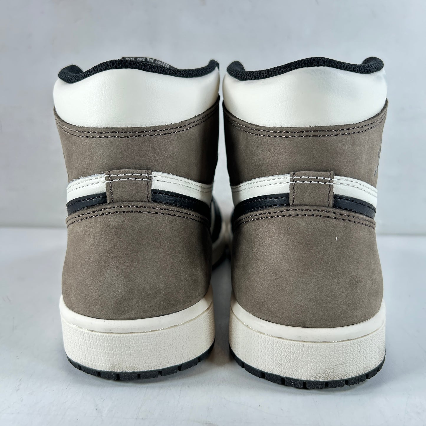 555088 105 Jordan 1 Mocha [USED] - 9 M (VNDS)