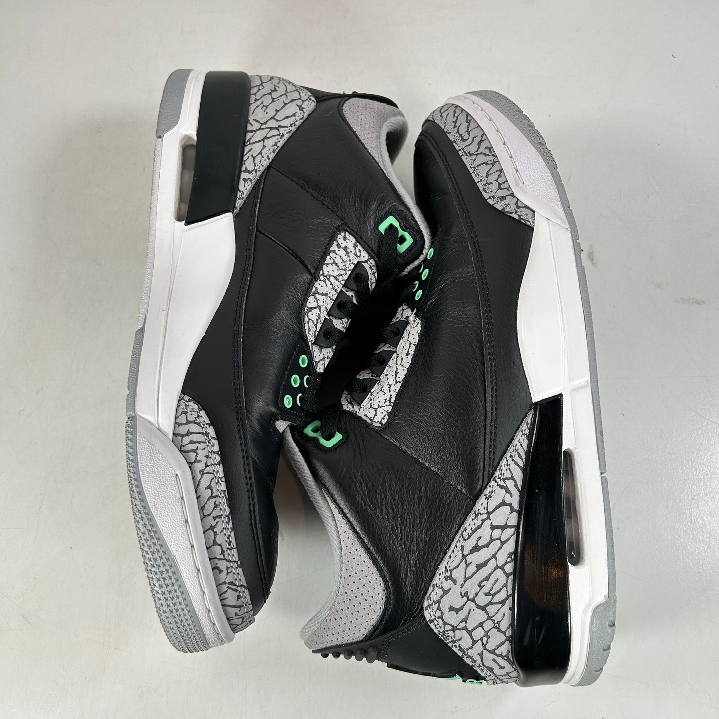 CT8532 031 Jordan 3 Retro Green Glow [USED] - 12 M (Used)