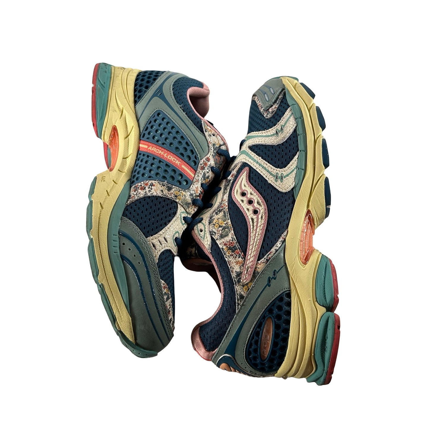 S71015 2 Saucony ProGrid Triumph 4 Floral Blue Beige [USED] - 9 M (Used)