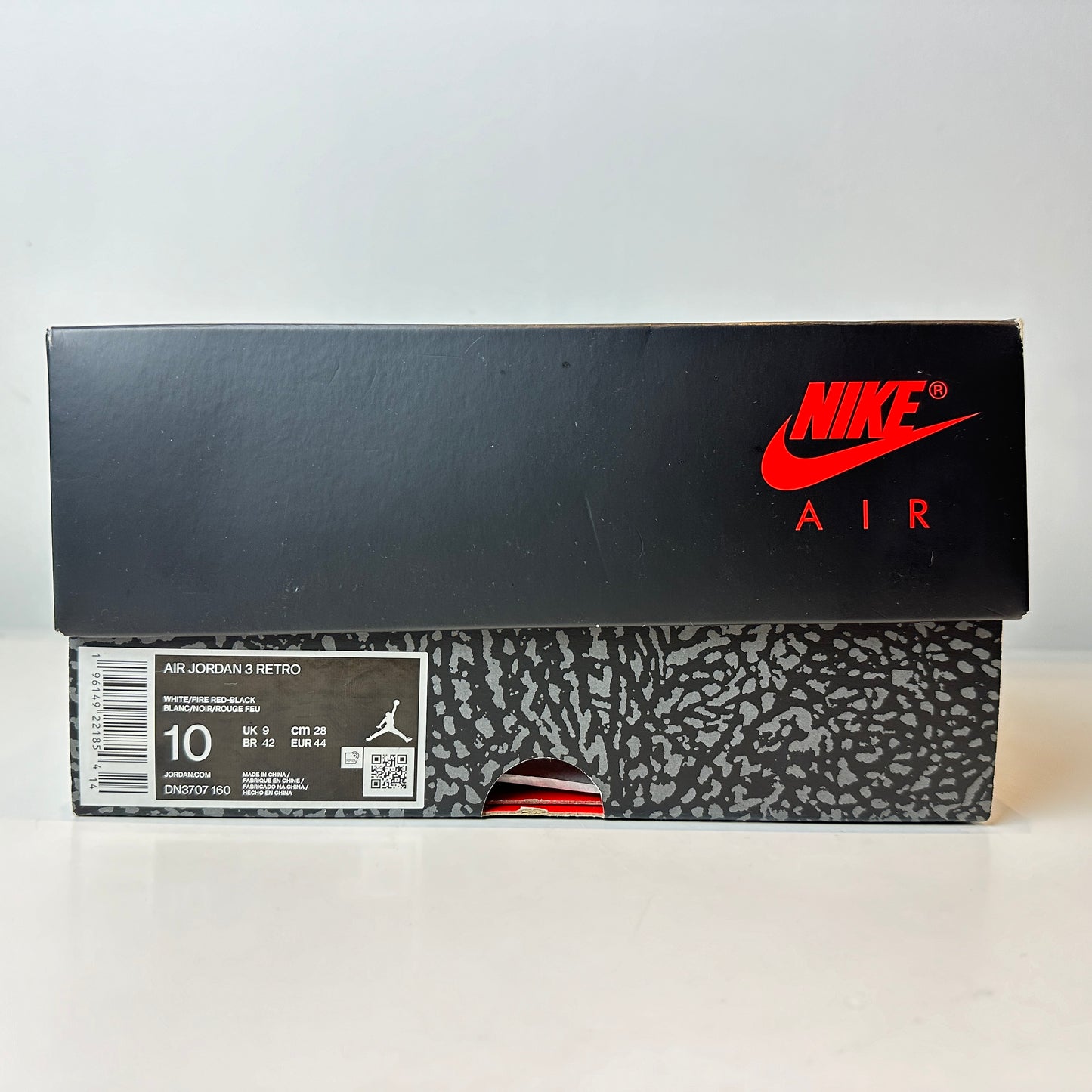 DN3707 160 Jordan 3 Retro Fire Red (2022) [USED] - 10 M (Used)