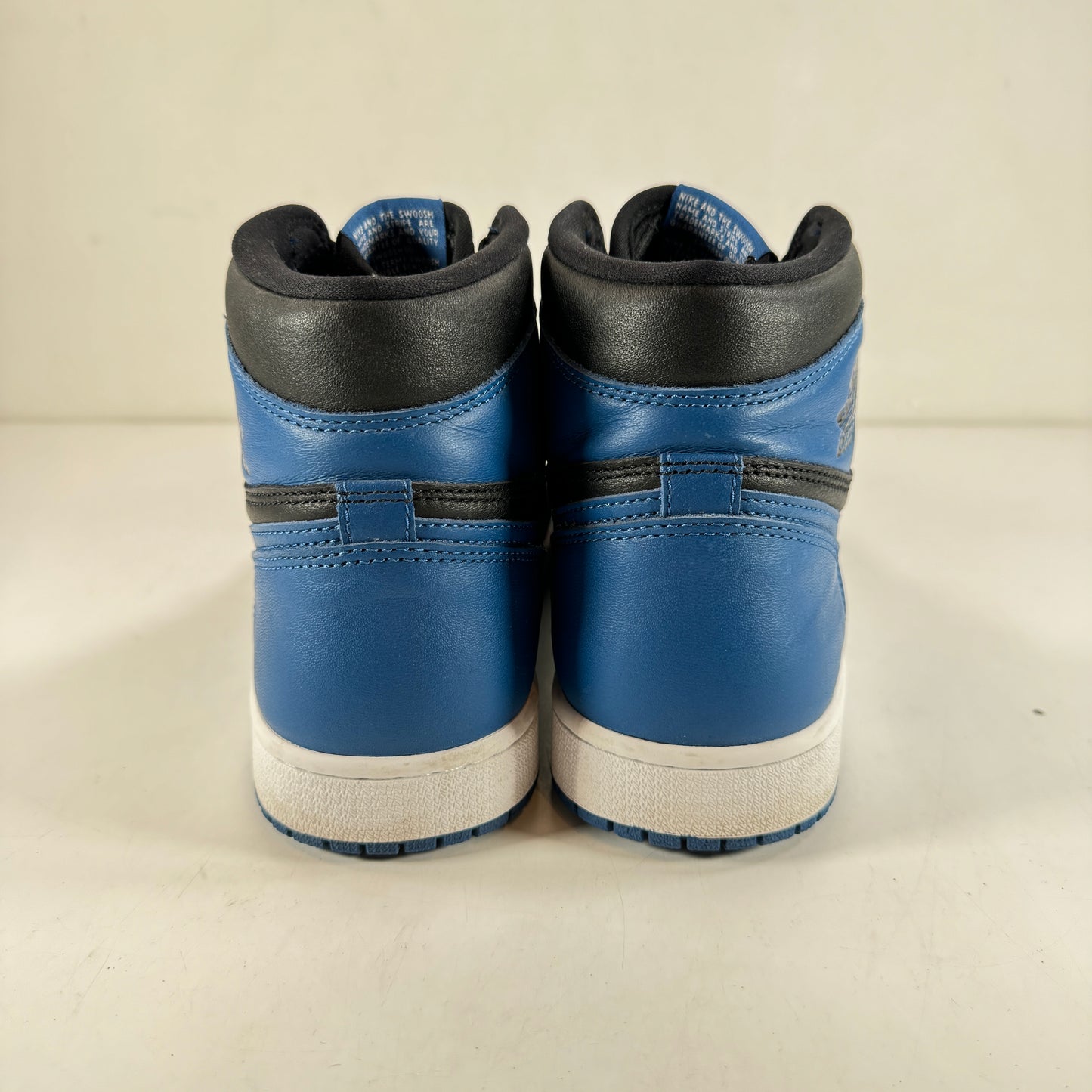 555088 404 Jordan 1 Retro High OG Dark Marina Blue [USED] - 9.5 M (Used)