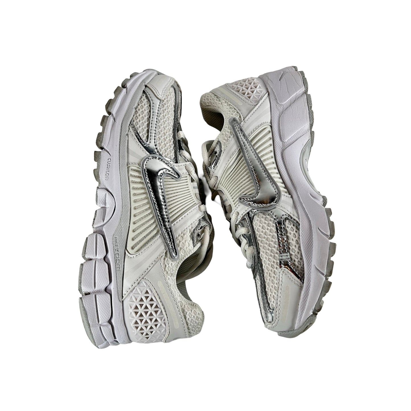 HF7723 100 Nike Zoom Vomero 5 Chrome Toe (Women's) [USED] - 6.5 W (Used)
