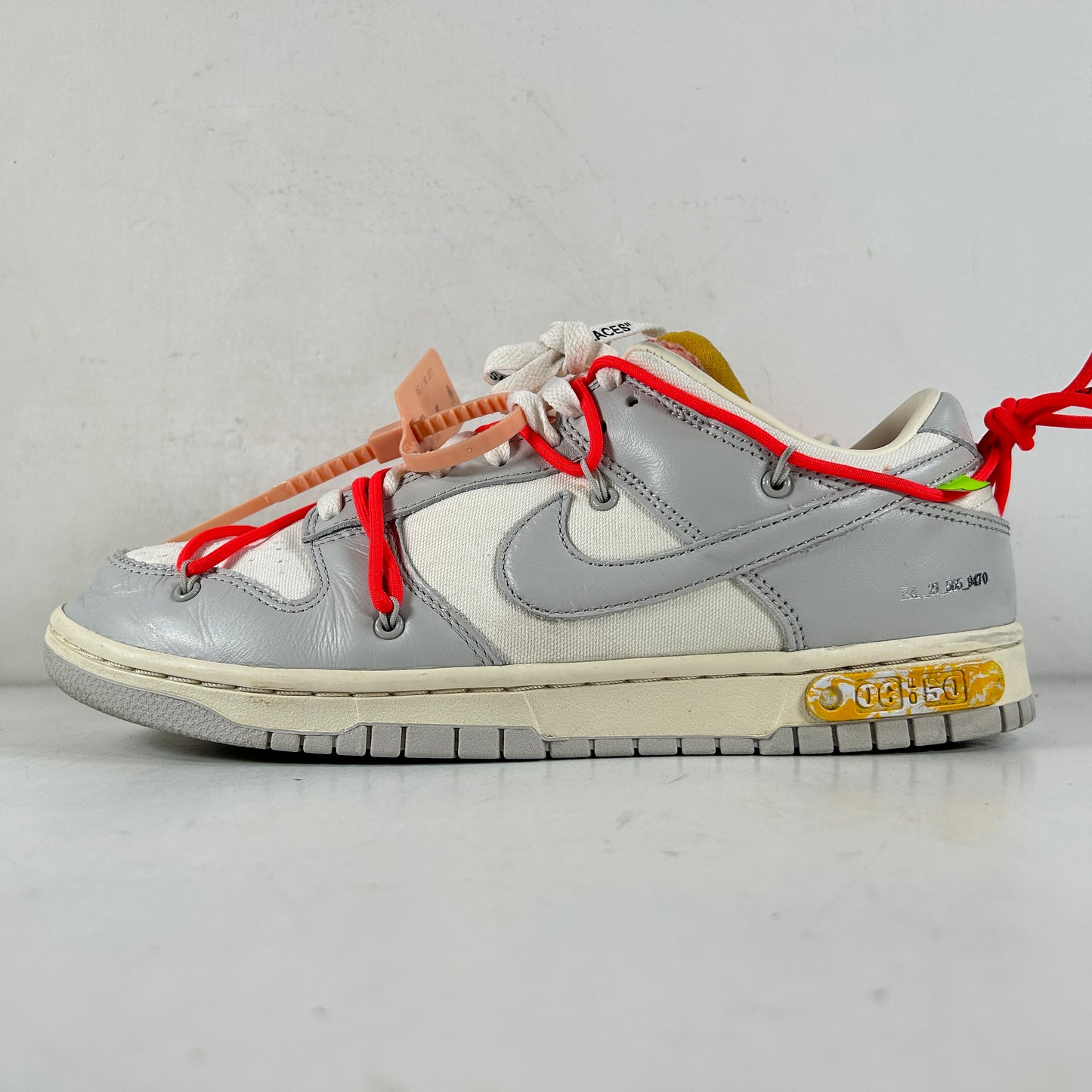 DM1602 110 Nike Dunk Low Off-White Lot 6 [USED] - 11 M (Used)