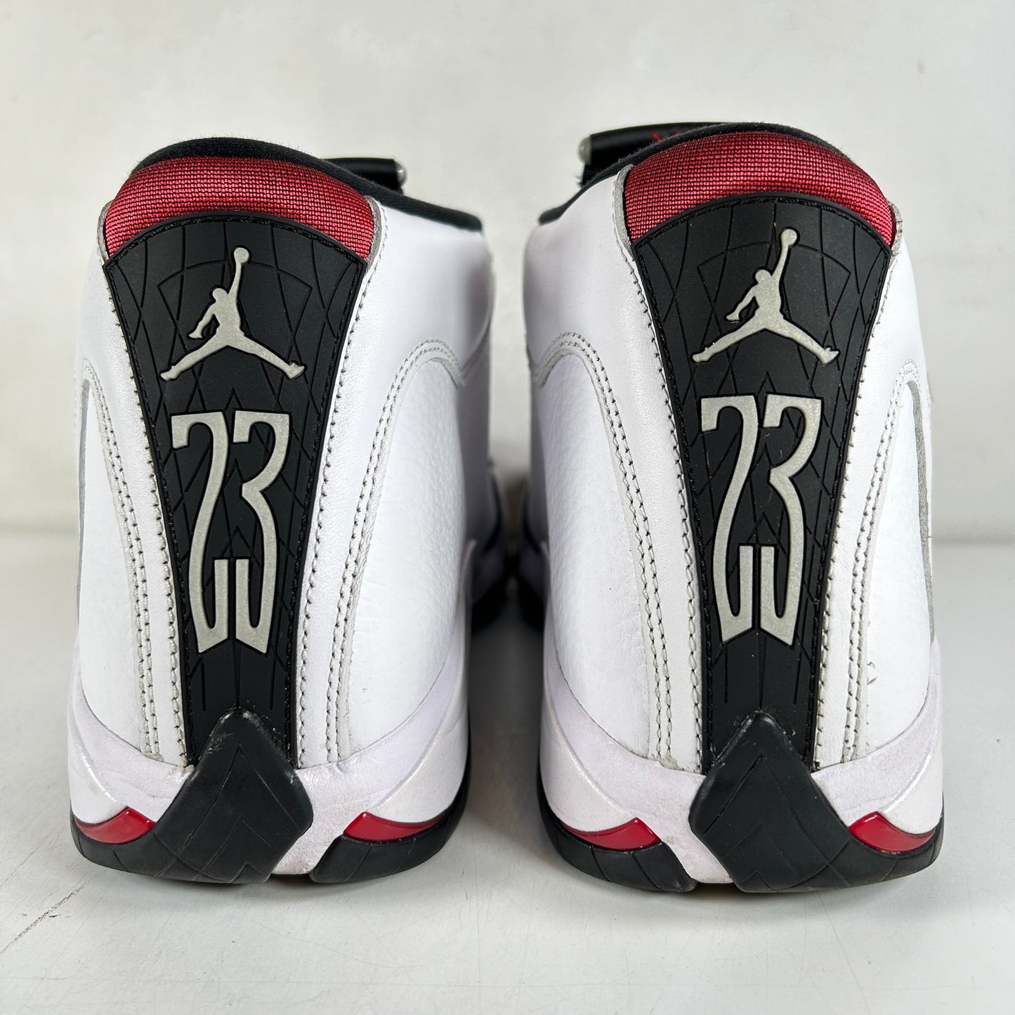 487471 160 Jordan 14 Retro Black Toe (2024) [USED] - 9.5 M (Used)