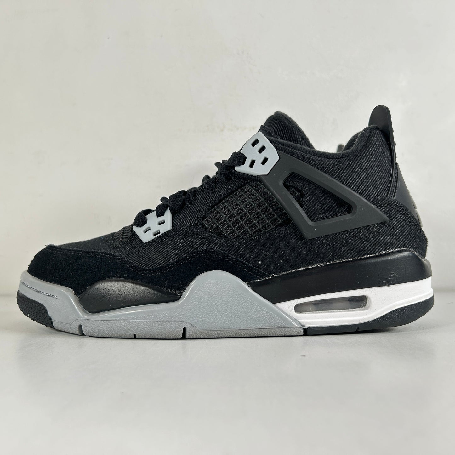 DV0553 006 Jordan 4 Retro Black Canvas GS [USED] - 4.5 Y (Used)